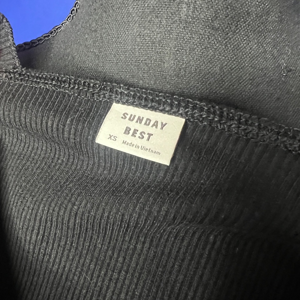Aritzia - Ruffle Strap Tank - Picture 2 of 2